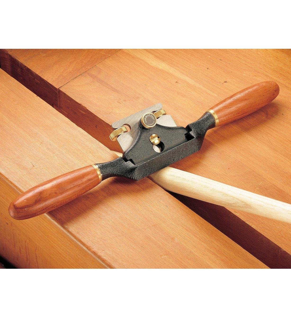Veritas® Round Spokeshave with PM-V11 Blade