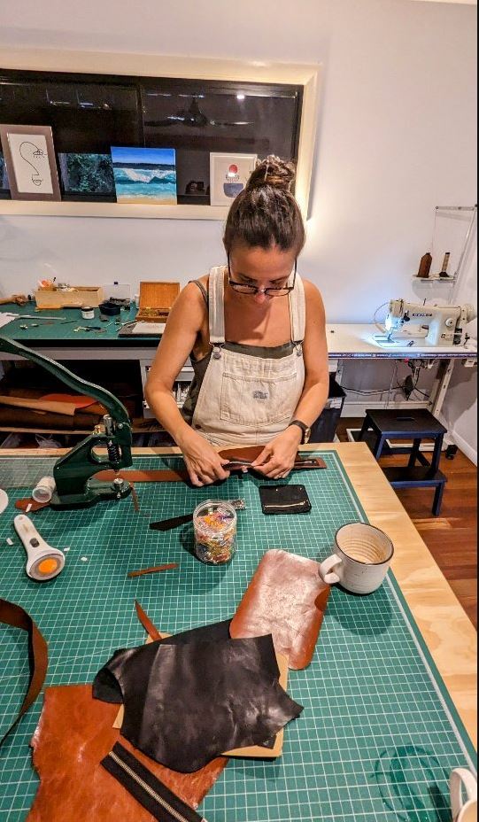 En Mina 8 Pocket Suede Woodturning Chisel Roll