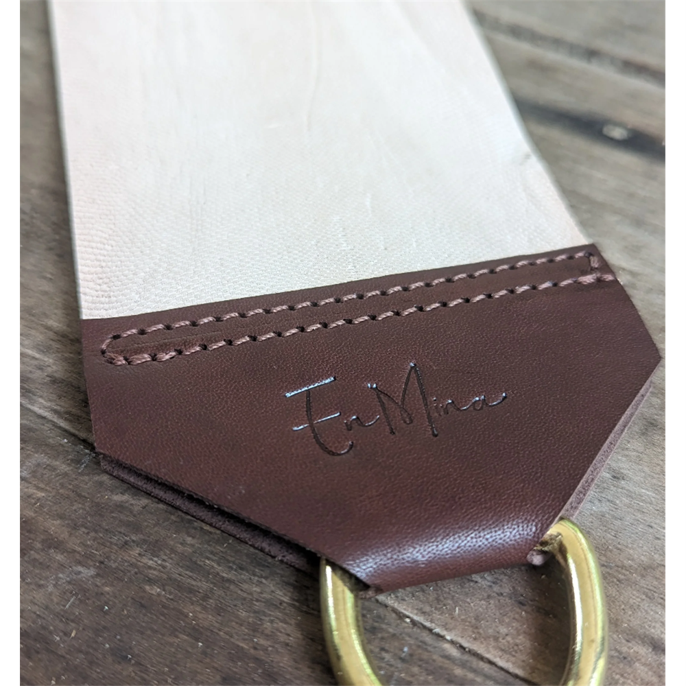 En Mina Kangaroo Tail Leather Hanging Strop
