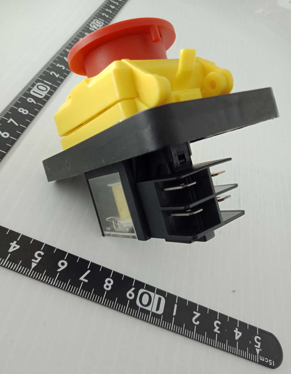 Carbatec NVR Replacement Switch - suits many Carbatec machines(56x88mm plate size)