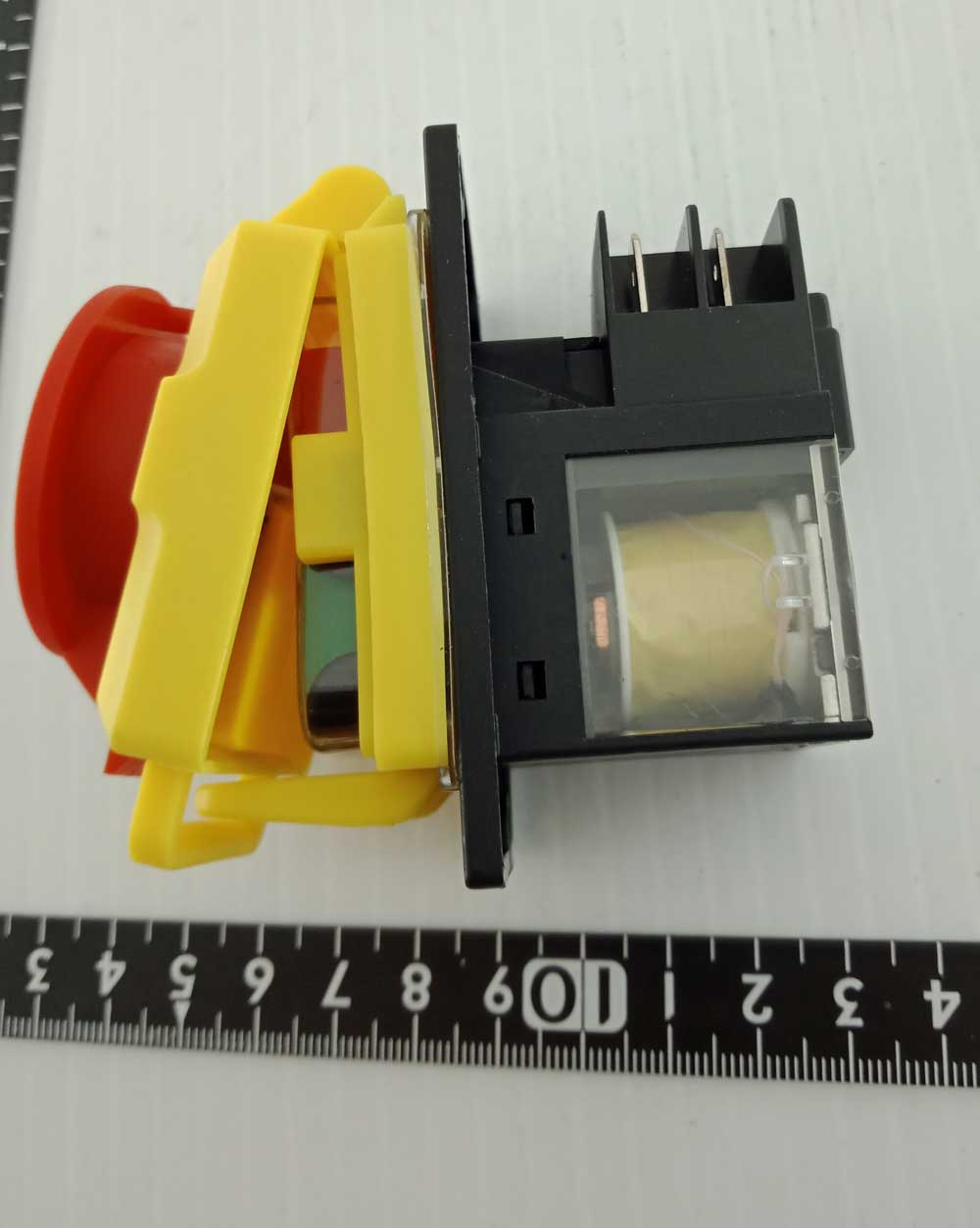 Carbatec NVR Replacement Switch - suits many Carbatec machines (45x72mm plate size)