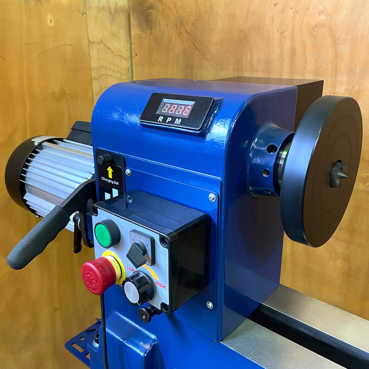Carbatec Deluxe Electronic Variable Speed Floor Model Lathe