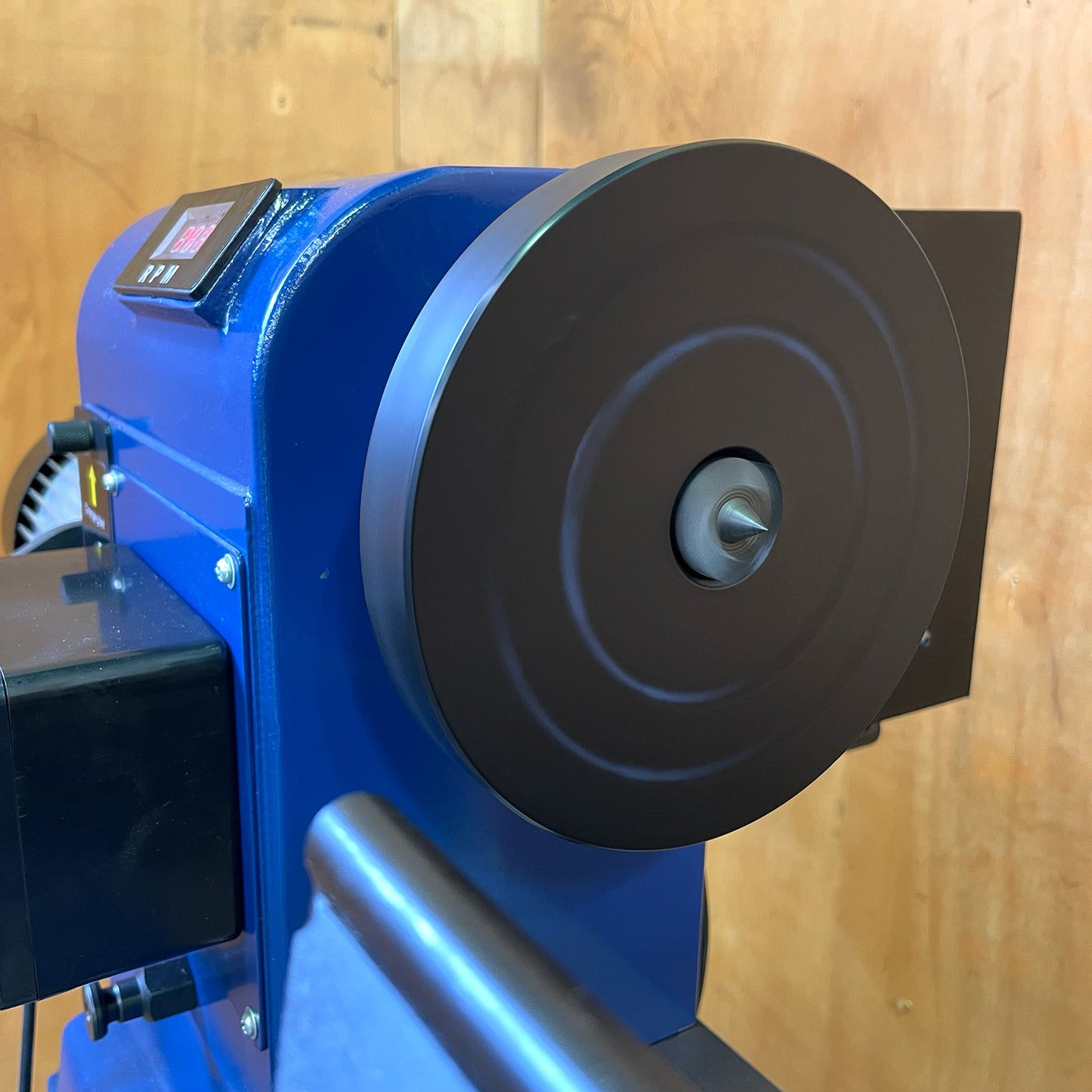 Carbatec Deluxe Electronic Variable Speed Floor Model Lathe
